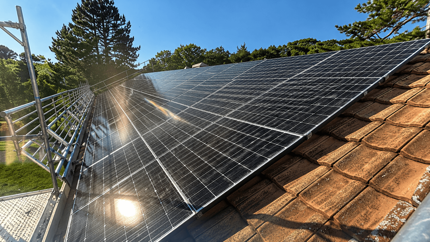 Roof photovoltaic panels in Bettingen BS